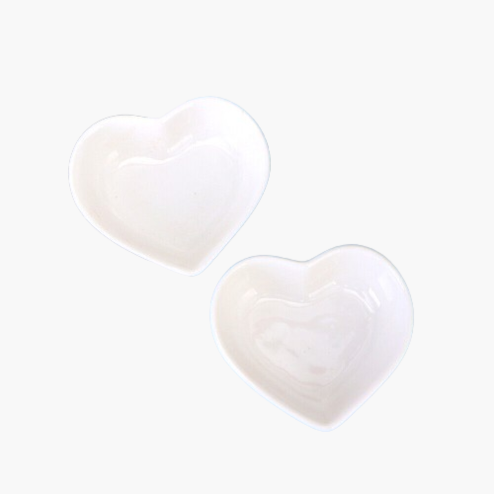 2-pieces-of-decorative-ceramic-heart-shaped-dip-bowls.-1.png