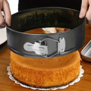 4 piece non-stick springform cake pan set in black
