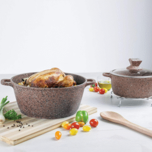 Diecast aluminium stockpot set in brown with glass lids