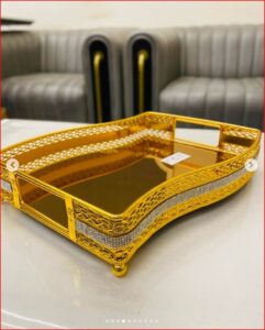 Wave-edged gold mirrored serving trays, pack of 2
