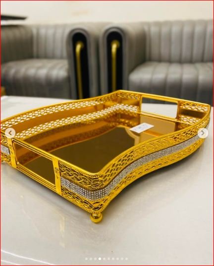 1 Gold Mirrored Serving Trays