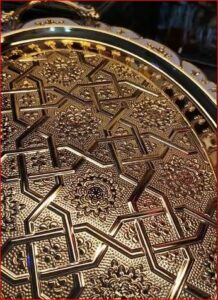 Pack of 3 luxury golden metal serving trays